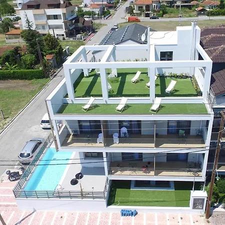 Four Reasons 4* Paralía