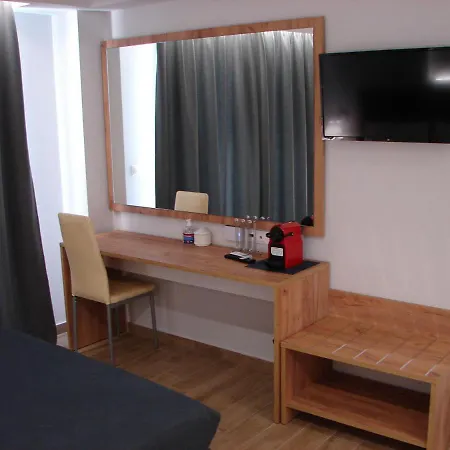 Four Reasons 아파트호텔 4*