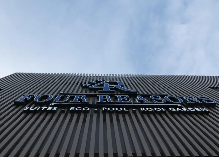 Four Reasons Paralía