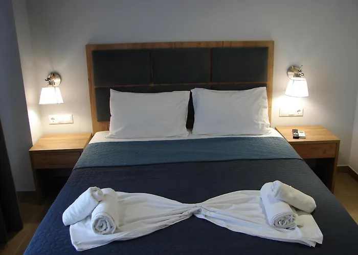 Four Reasons Apartahotel Paralía