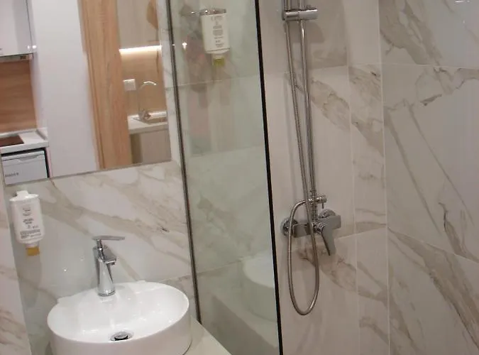 Four Reasons Paralía