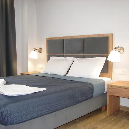 Four Reasons Paralía