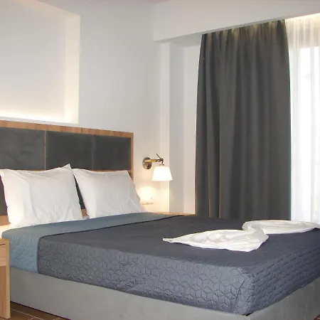 Four Reasons Paralía