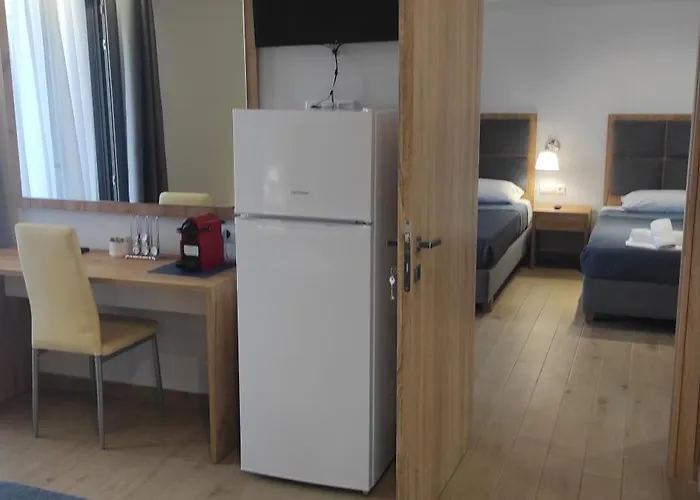 Four Reasons Apartahotel Paralía